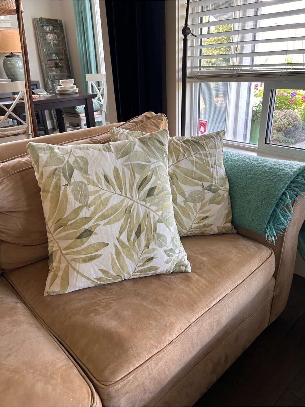 Pottery Barn 2x pillows